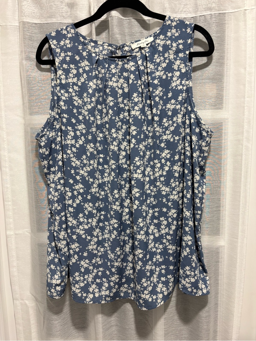 Monday Fun Stitch Fix Sleeveless Top Blue Floral Pleat-Front Keyhole Back 2X